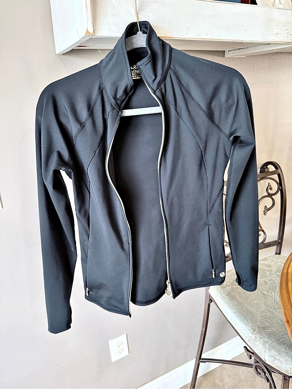 Lilly Pulitzer TENNISON JACKET UPF 50+, ONYX in XXS